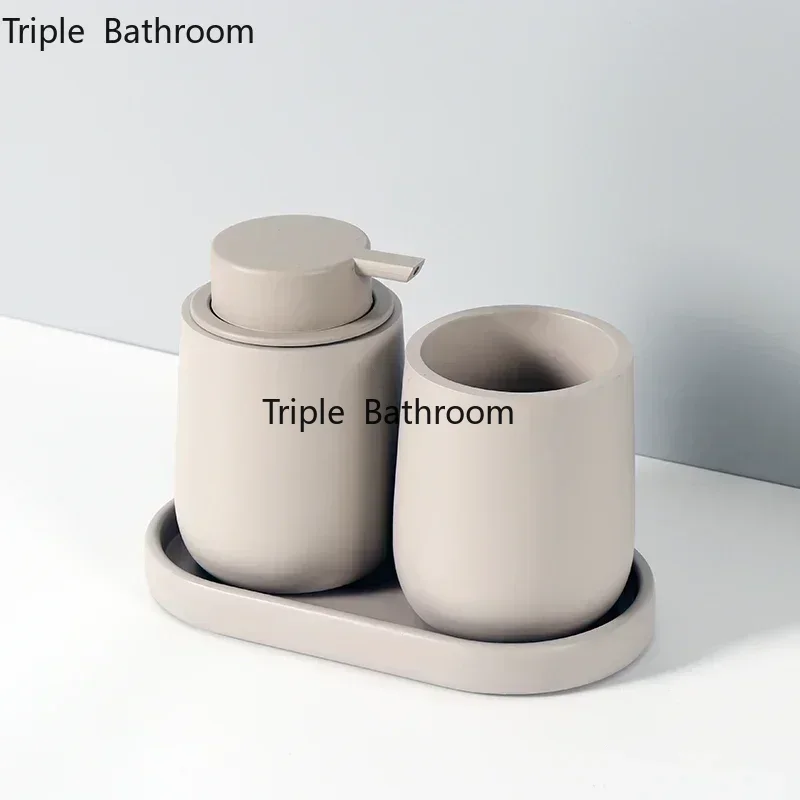 Home Essentials Bathroom Accessories - Бутылка для лосьона из смолы, поднос